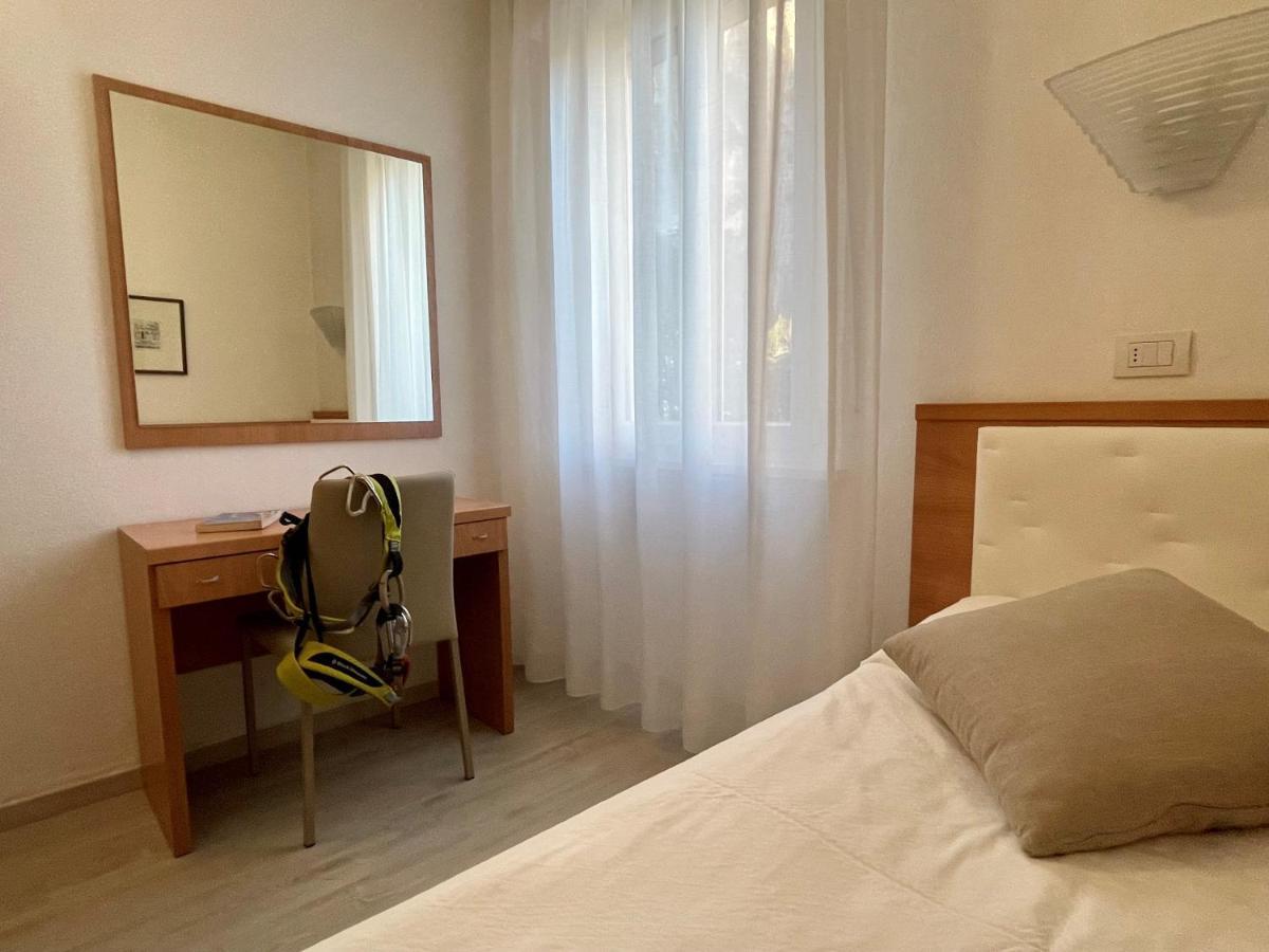 Hotel Garden Arco (Adults Only) Bagian luar foto