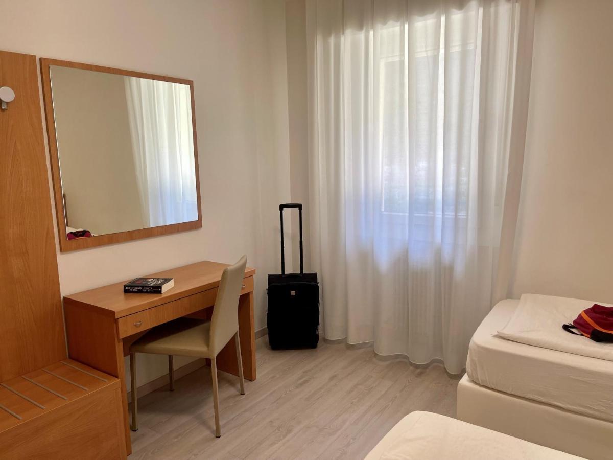Hotel Garden Arco (Adults Only) Bagian luar foto